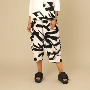 Chalet Jamie Quater Length Wide Pants Graphic Art Style